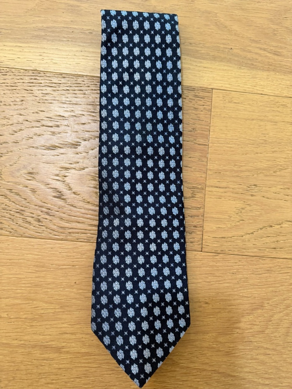 Joseph Abboud Men’s Silk Navy Tie w Light blue Dot Medallions Made in Italy VGUC